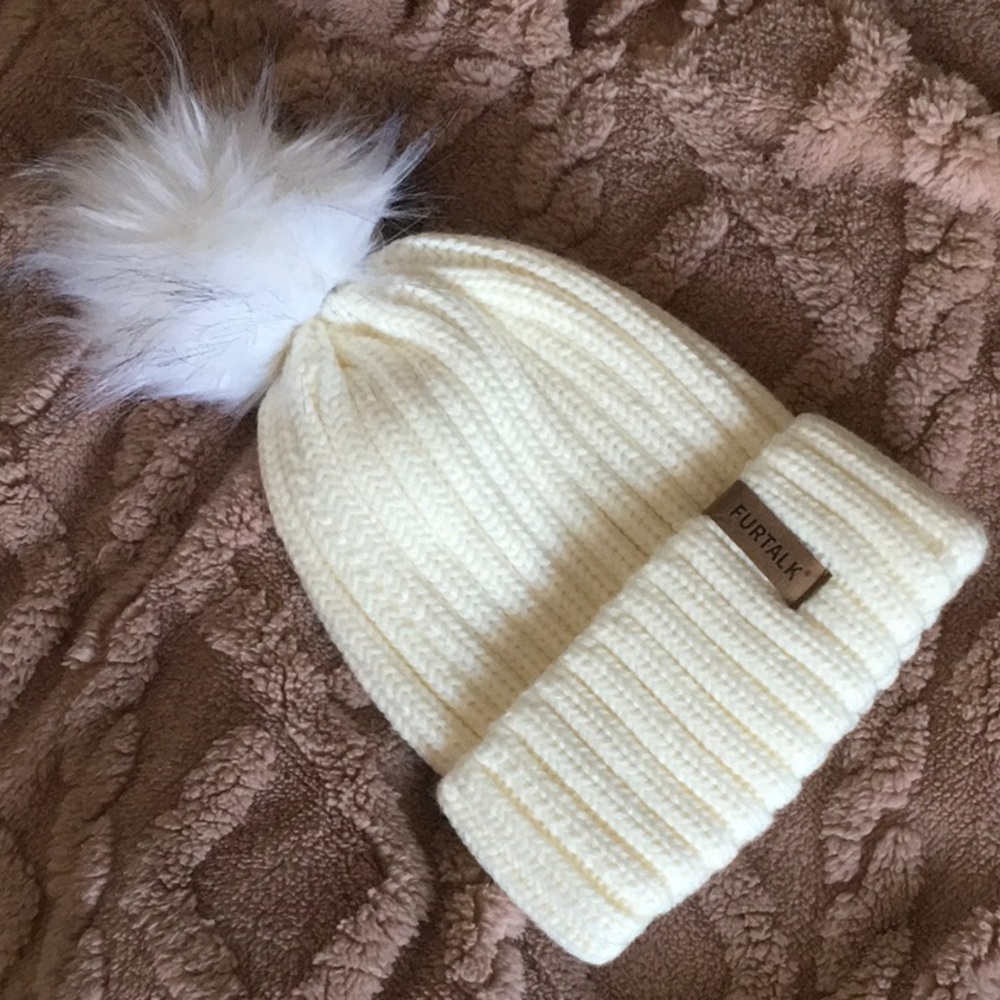 FURTALK Cream Colored Beanie With Removable Pom 104